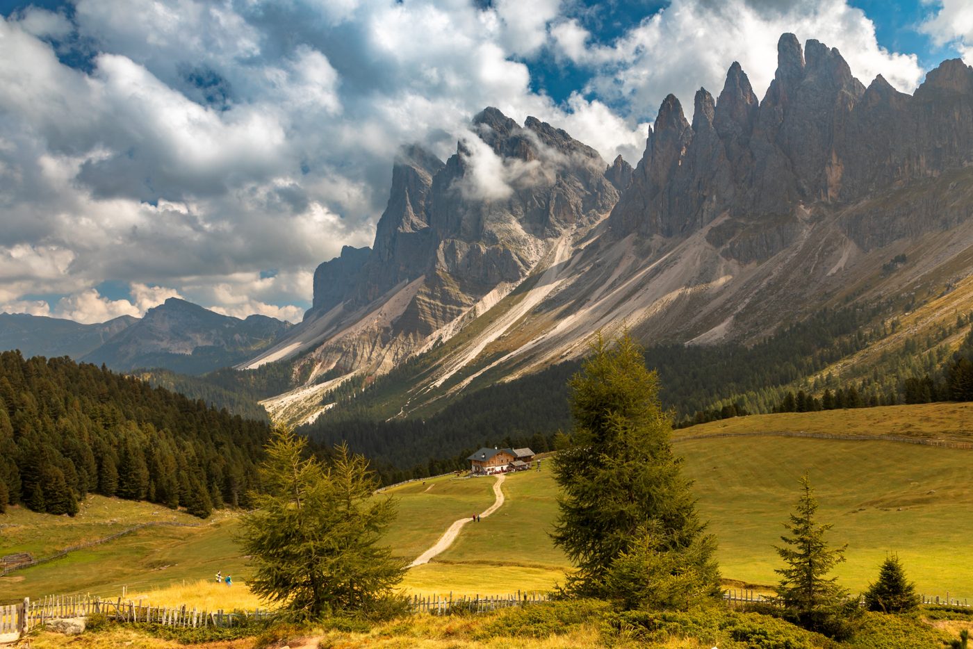 Malga Brogles refuge beneath the Odle spires — Resciesa hike, Ortisei Val Gardena