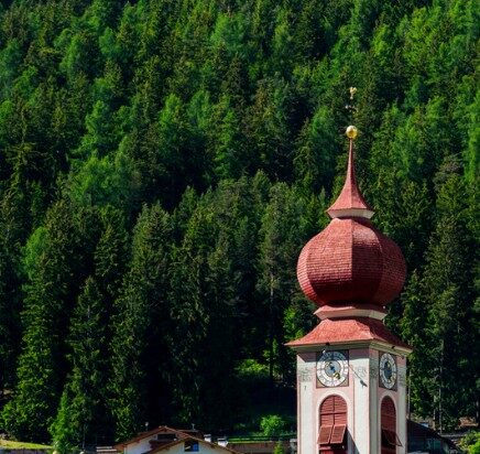 Ortisei pedestrian centre in Val Gardena — shopping and promenade area with views of the Odle