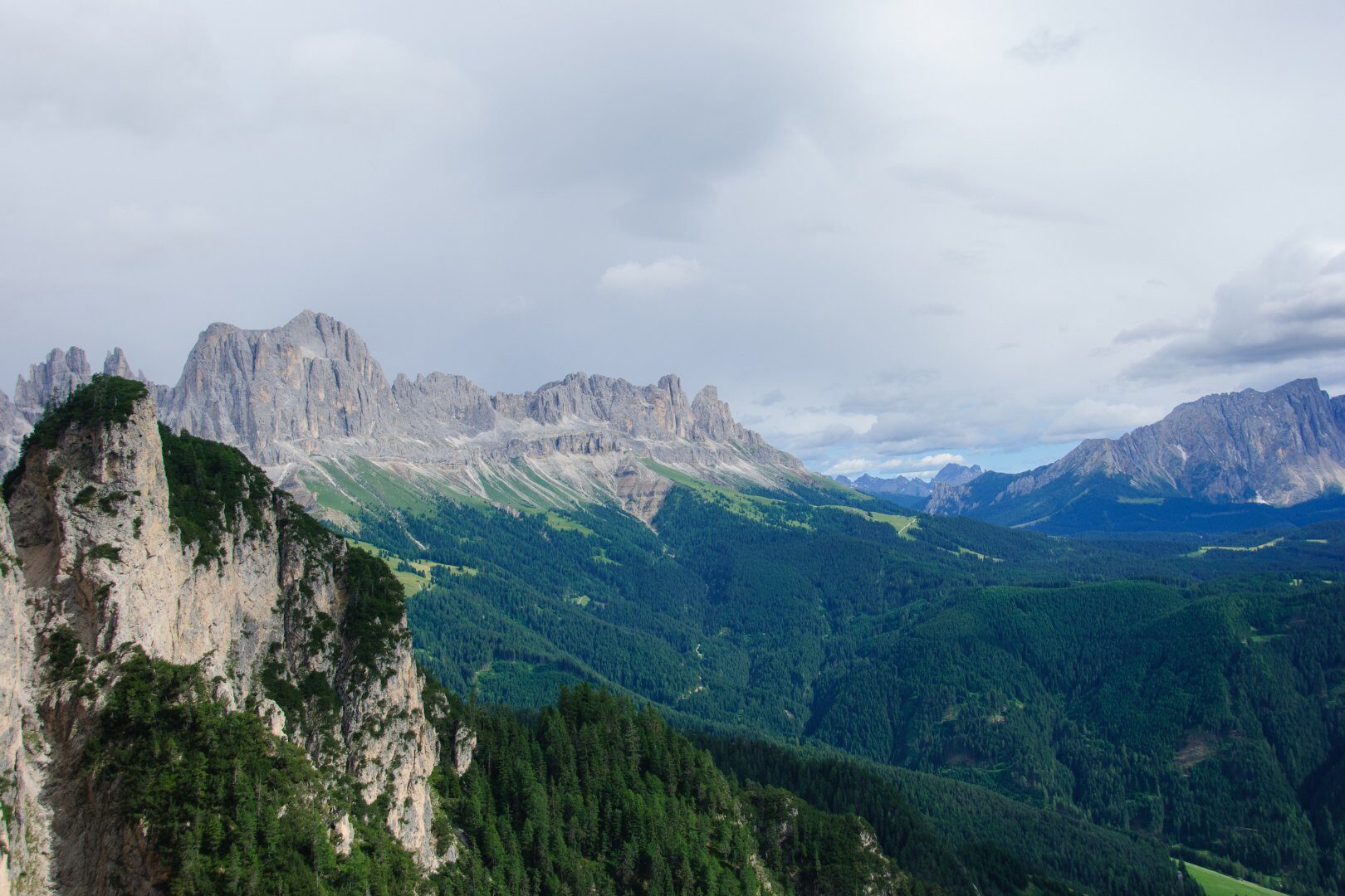 Dantercepies Pizzi Cir Passo Gardena escursione media Selva Val Gardena