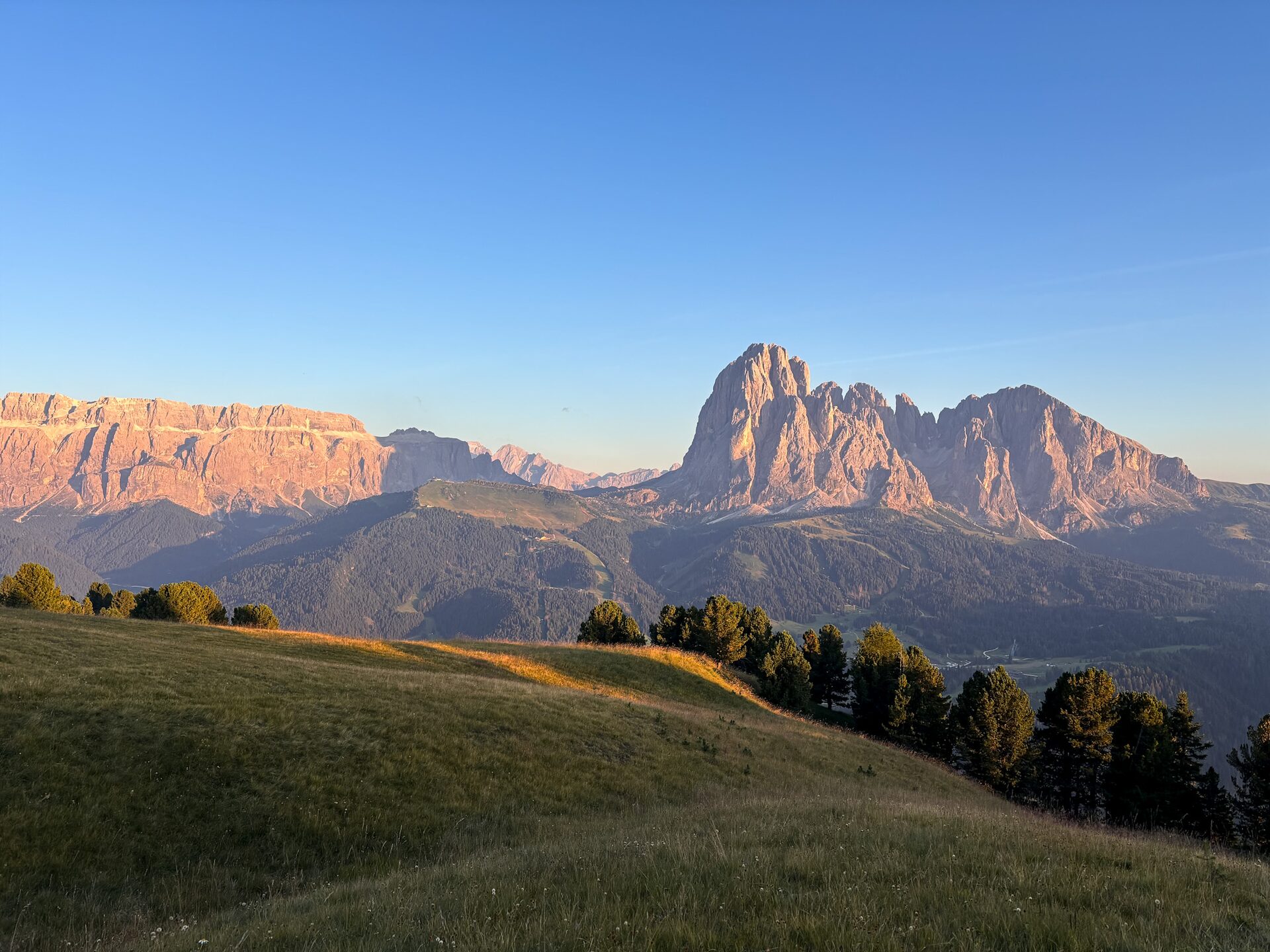Passo Sella tramonto moto
